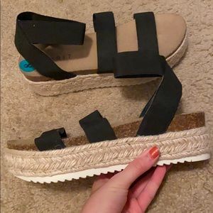 Size 8 Esprit sandals